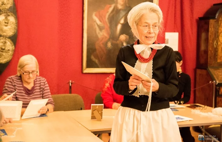 Alicja Gniazdowska opowiada o hafcie